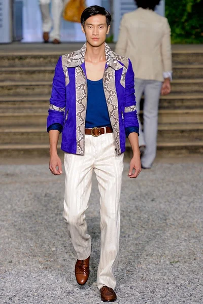 Look 22